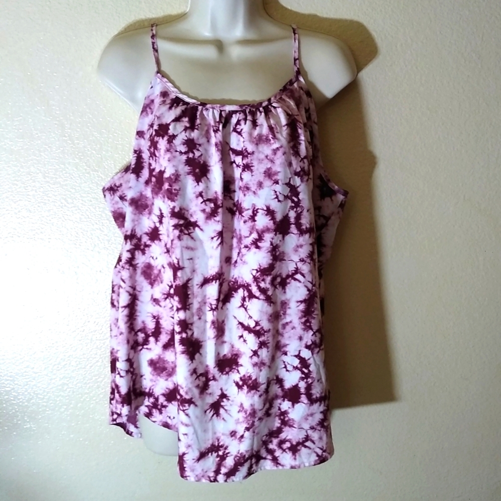 Nwot- Beautiful ladies top